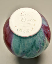 Load image into Gallery viewer, Melon Han Vase in Aurora, 9"h (Ben Owen III)
