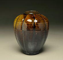 Load image into Gallery viewer, Square-Shouldered Melon Egg Vase in Mirror Black, 5"h (Pots From The Past)