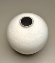 Load image into Gallery viewer, Rounded Egg Vase in Dogwood White, 5.5"h (Ben Owen III)