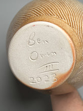 Load image into Gallery viewer, Combed Edo Jar in Copper Penny and Ash Glazes, 11.75"h (Ben Owen III)