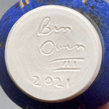 Load image into Gallery viewer, Square-Shouldered Melon Egg Vase in Stardust Blue, 9"h (Ben Owen III)