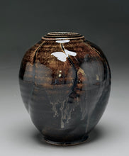Load image into Gallery viewer, Melon Egg Vase in Mirror Black, 5.25"h (Ben Owen III)

