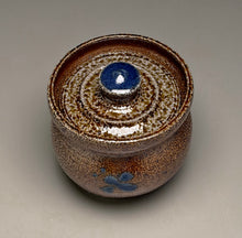 Load image into Gallery viewer, Honey Pot in Salt Glaze with Cobalt Bee, 3.5"h (Pots From The Past)
