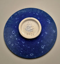 Load image into Gallery viewer, Flair Bowl in Cobalt Crystalline, 9.25"dia. (Ben Owen III)
