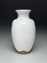 Load image into Gallery viewer, Dogwood Vase in Dogwood White, 8.75&quot;h (Ben Owen III)
