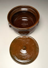 Load image into Gallery viewer, Lidded Casserole Dish in Tobacco Spit, 5"h (Ben Owen Sr.)
