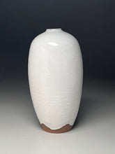 Load image into Gallery viewer, Egg Vase in Dogwood White, 11.75&quot;h (Ben Owen III)
