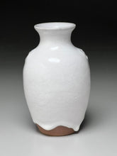 Load image into Gallery viewer, Dogwood Vase in Dogwood White, 6.5&quot;h (Ben Owen III)
