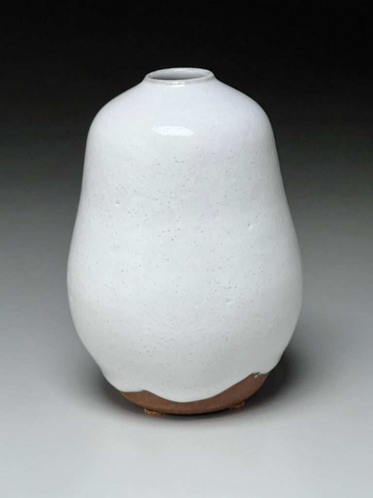 Pear Vase in Dogwood White, 5.75