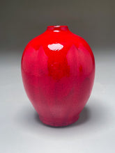Load image into Gallery viewer, Melon Egg Vase #3 in Chinese Red, 5.75&quot;h (Ben Owen III)
