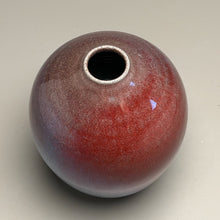 Load image into Gallery viewer, Egg Vase #1 in Aurora, 5"h (Ben Owen III)
