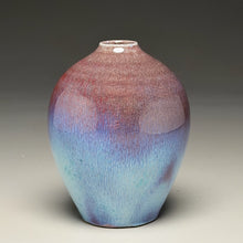 Load image into Gallery viewer, Egg Vase #1 in Aurora, 5"h (Ben Owen III)
