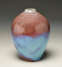 Load image into Gallery viewer, Egg Vase #3 in Aurora, 4"h (Ben Owen III)
