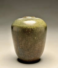 Load image into Gallery viewer, Egg Vase in Frogskin, 4.25"h (Ben Owen Sr.)
