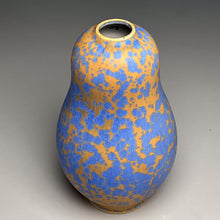 Load image into Gallery viewer, Gourd Vase #1 in Stardust Blue, 9.25&quot;h (Ben Owen III)
