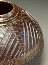 Load image into Gallery viewer, Carved Urn in Salt Glaze, 7.75"h (Ben Owen III)
