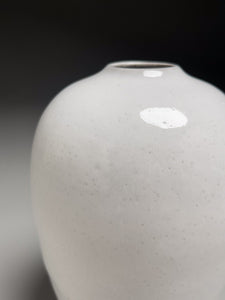 Egg Vase in Dogwood White, 6"h (Ben Owen III)