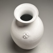 Load image into Gallery viewer, Dogwood Vase in Dogwood White, 12.75&quot;h (Ben Owen III)
