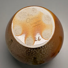 Load image into Gallery viewer, Combed Handled Jar in Natural Ash, 9.25"h (Ben Owen III)
