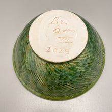 Load image into Gallery viewer, Combed Bowl in Lily Pad Green Crystalline, 5.75&quot;dia. (Ben Owen III)
