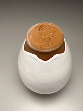 Load image into Gallery viewer, Tang Vase in Dogwood White, 8.75&quot;h (Ben Owen III)
