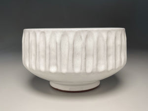 Carved Serving Bowl in Dogwood White, 8.75"dia. (Ben Owen III)