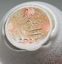 Load image into Gallery viewer, Exaggerated Egg Vase in Satin White, 4.25&quot;h (Ben Owen III)
