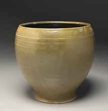Load image into Gallery viewer, Contour Flower Vase in Frogskin, 6.5&quot;h (Ben Owen III)

