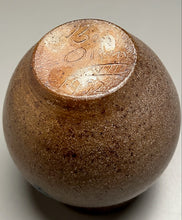 Load image into Gallery viewer, Honey Pot in Salt Glaze with Cobalt Bee, 5.25&quot;h (Ben Owen III)
