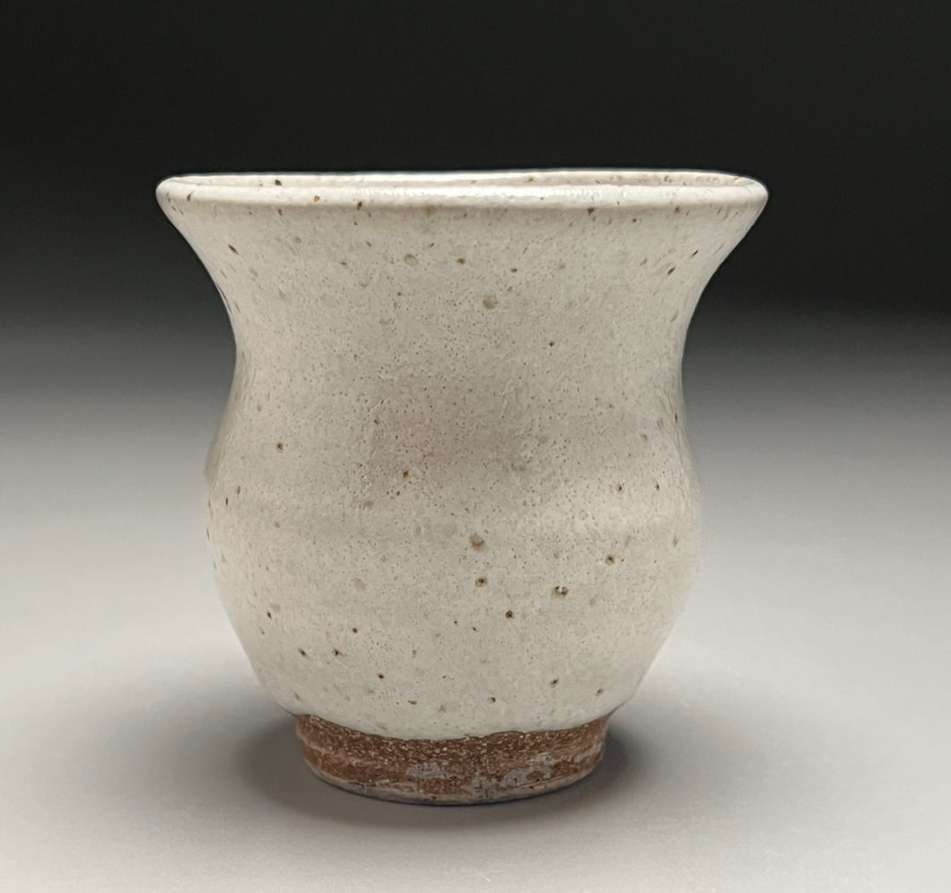 Bell Vase in Dogwood White, 3.25