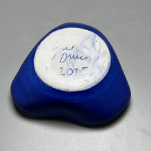Load image into Gallery viewer, Altered Dish #2 in Midnight Blue Crystalline, 4.5&quot;dia (Juliana Owen)

