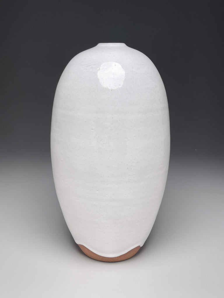 Egg Vase in Dogwood White, 12.5