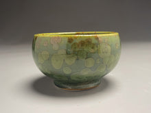 Load image into Gallery viewer, Contour Bowl in Lily Pad Green Crystalline, 4.5&quot;dia. (Ben Owen III)
