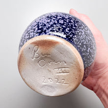 Load image into Gallery viewer, Gourd Vase in Nebular Purple, 6.25"h (Ben Owen III)
